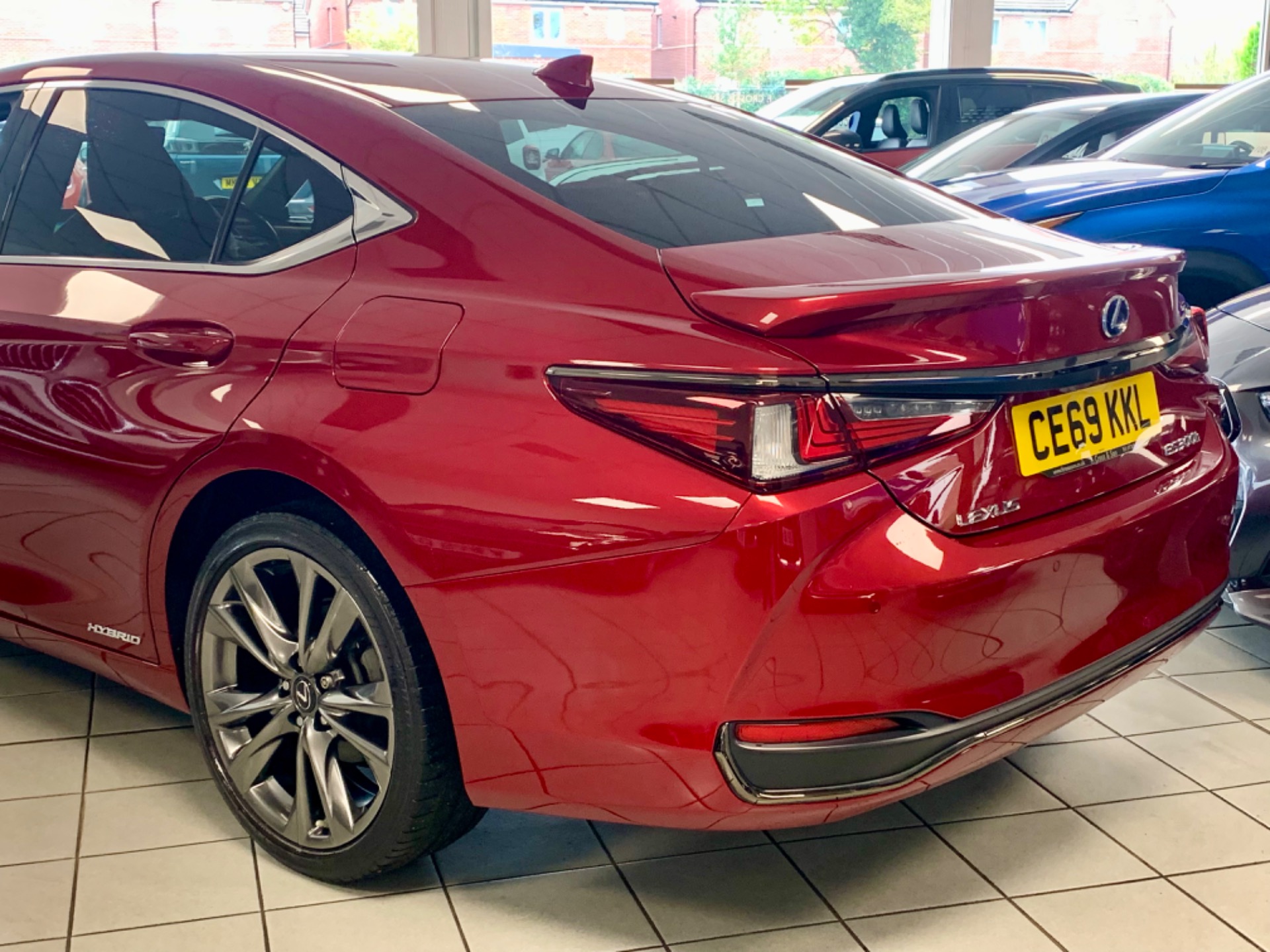 LEXUS ES 300H F SPORT - 5881 - 9