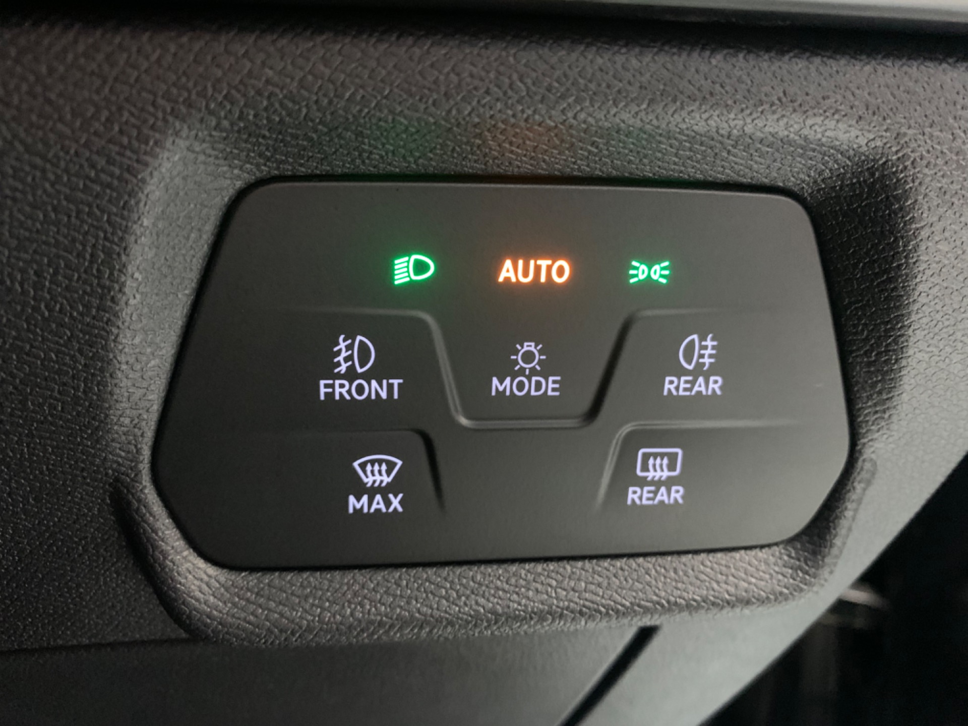 CUPRA FORMENTOR TSI 4DRIVE VZ2 DSG - 5879 - 23