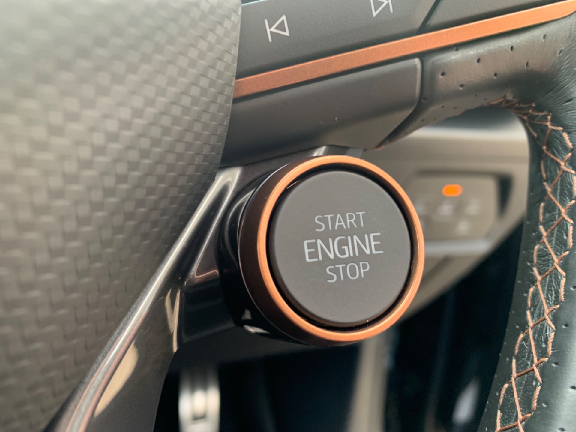 CUPRA FORMENTOR TSI 4DRIVE VZ2 DSG - 5879 - 16