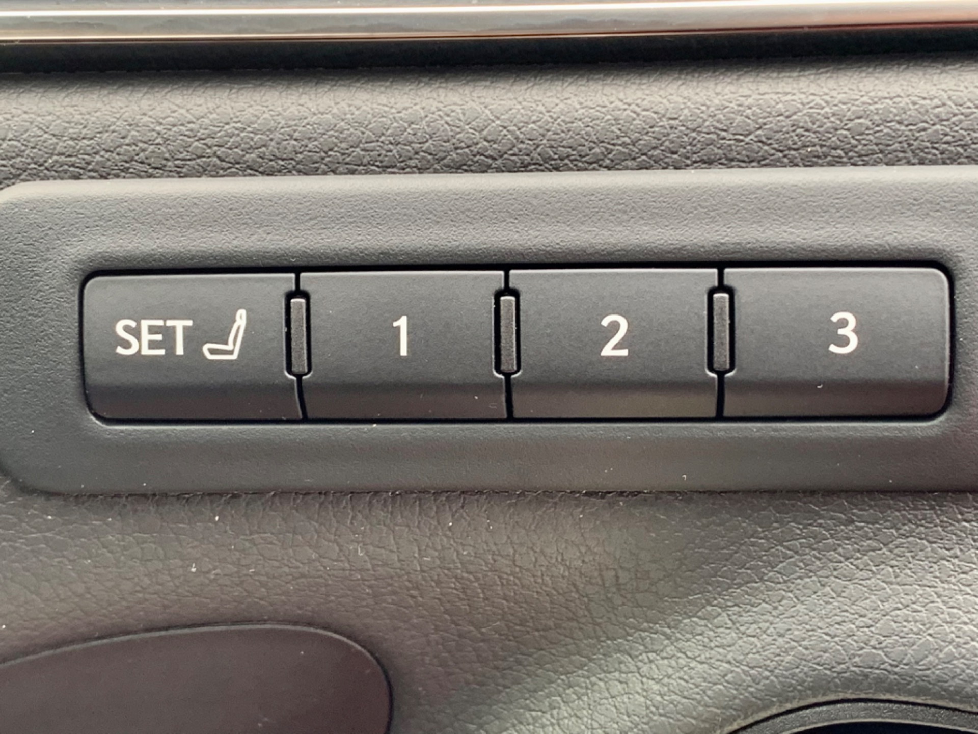 LEXUS ES 300H F SPORT - 5881 - 23