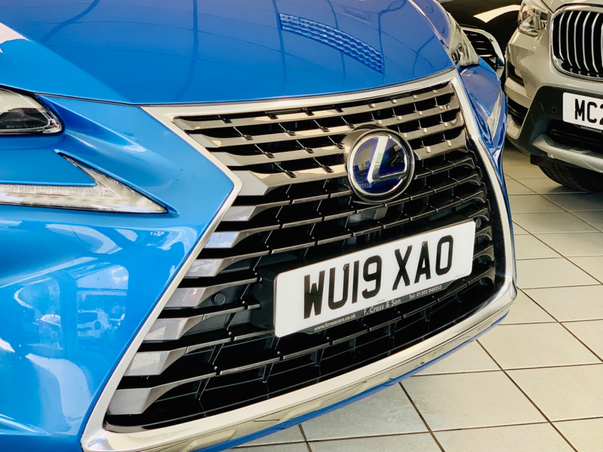 LEXUS NX 300H PREMIUM - 5876 - 6