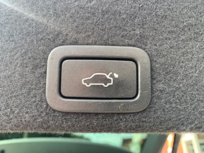 VOLVO XC60 D5 SE LUX NAV AWD - 5087 - 22