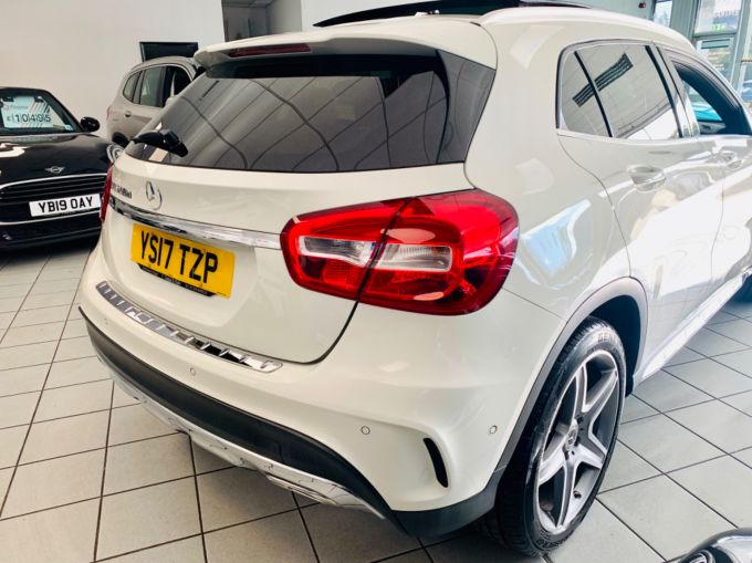 MERCEDES GLA-CLASS GLA 200 D AMG LINE - 5838 - 7