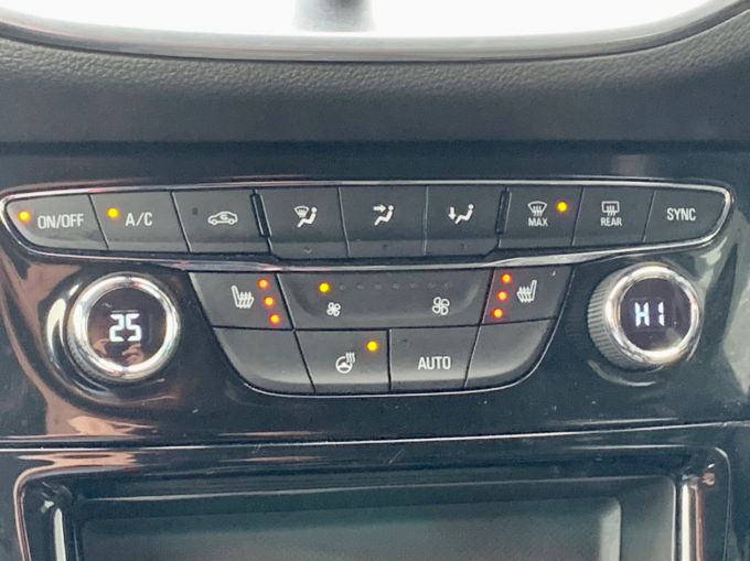 VAUXHALL ASTRA ELITE NAV S/S - 4935 - 18