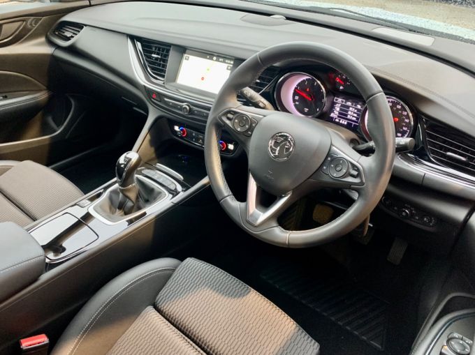 VAUXHALL INSIGNIA GRAND SPORT SRI NAV - 5922 - 14