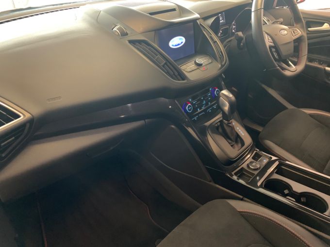 FORD KUGA ST-LINE TDCI - 4890 - 10