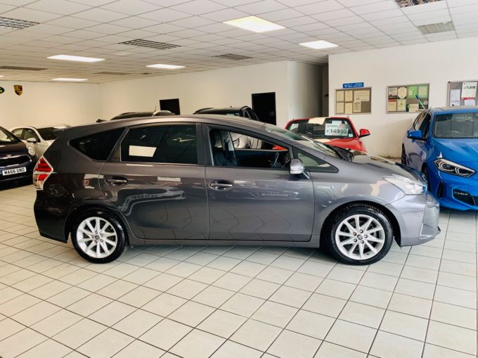 TOYOTA PRIUS PLUS EXCEL TSS - 5750 - 6
