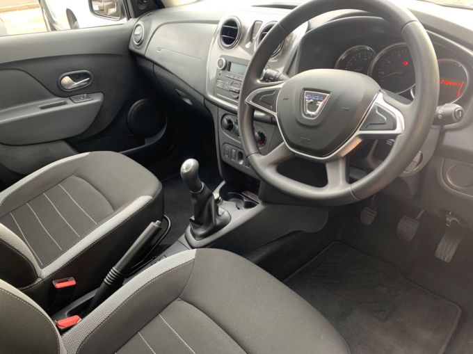 DACIA SANDERO STEPWAY AMBIANCE DCI - 5890 - 11