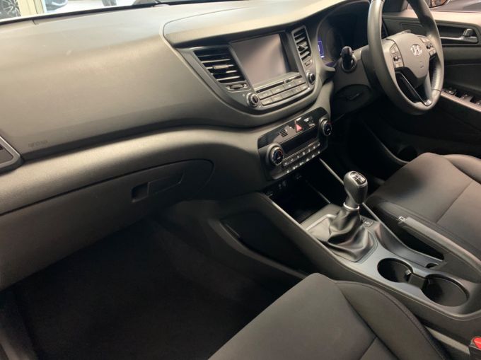 HYUNDAI TUCSON CRDI GO SE - 5951 - 10