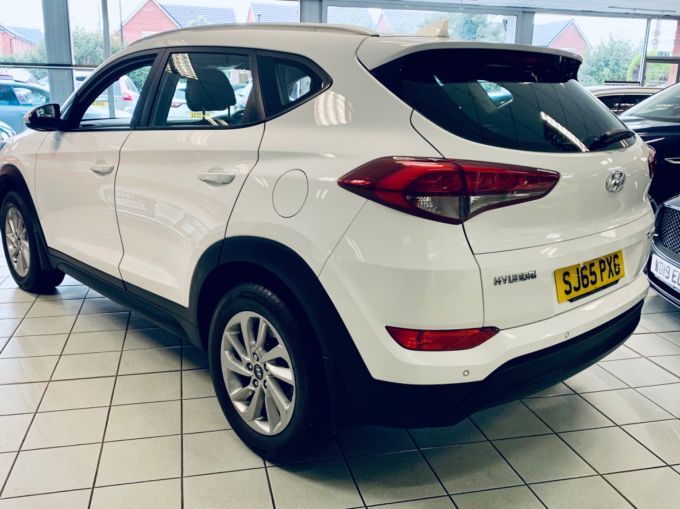 HYUNDAI TUCSON CRDI SE NAV BLUE DRIVE - 5130 - 9