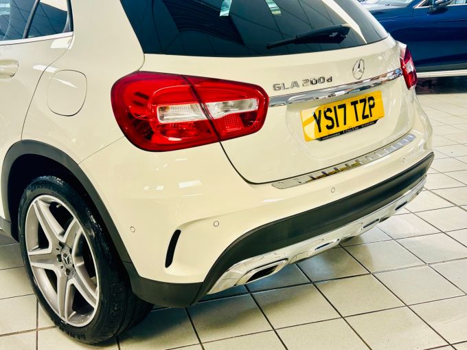 MERCEDES GLA-CLASS GLA 200 D AMG LINE - 5801 - 10