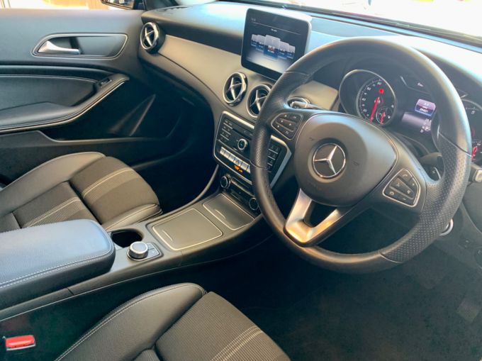 MERCEDES GLA-CLASS GLA 180 URBAN EDITION - 5682 - 13