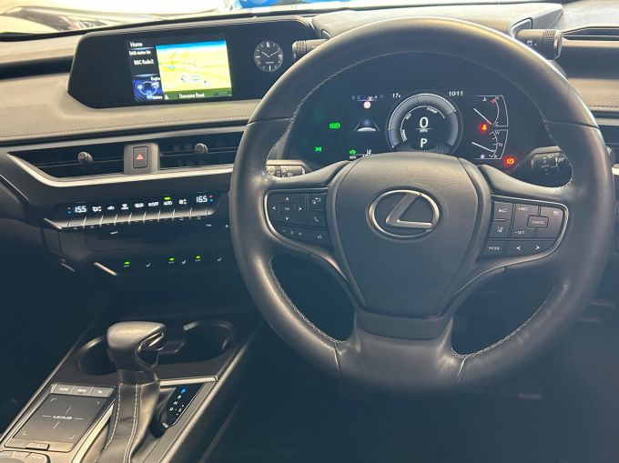 LEXUS UX 250H - 5672 - 31