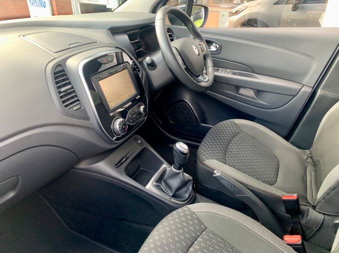 RENAULT CAPTUR DYNAMIQUE S NAV DCI - 5853 - 2