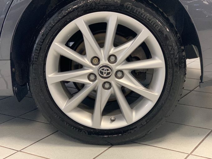 TOYOTA PRIUS PLUS EXCEL TSS - 5750 - 26