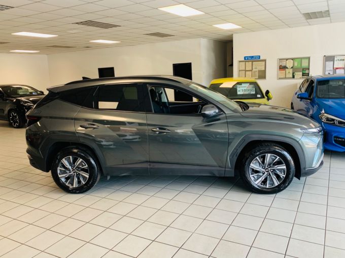 HYUNDAI TUCSON T-GDI SE CONNECT - 5720 - 7