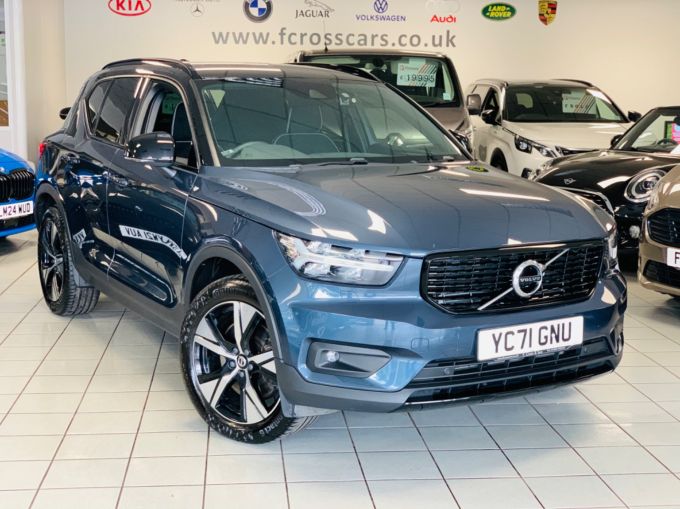 VOLVO XC40 RECHARGE T4 R-DESIGN - 5800 - 1