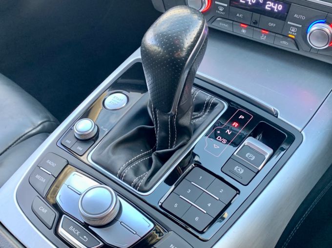 AUDI A6 AVANT TDI ULTRA S LINE - 5176 - 21