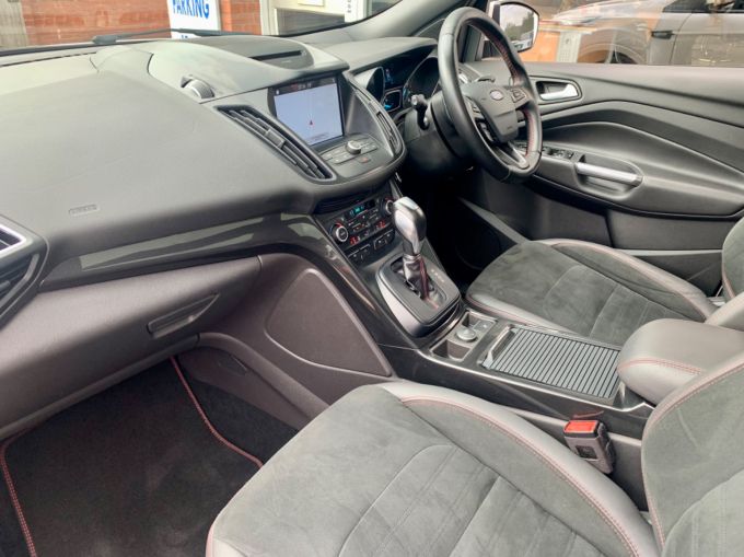 FORD KUGA ST-LINE X TDCI - 5824 - 5