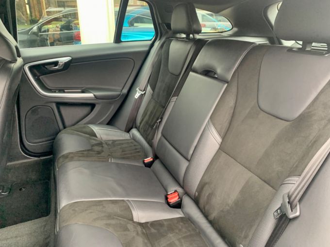 VOLVO V60 D3 R-DESIGN LUX NAV - 5133 - 26