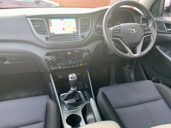 HYUNDAI TUCSON CRDI SE NAV BLUE DRIVE - 5130 - 11