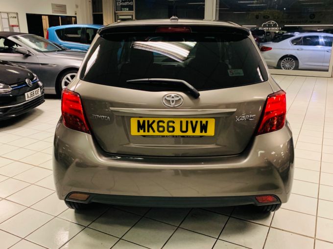 TOYOTA YARIS VVT-I DESIGN TSS - 5157 - 7