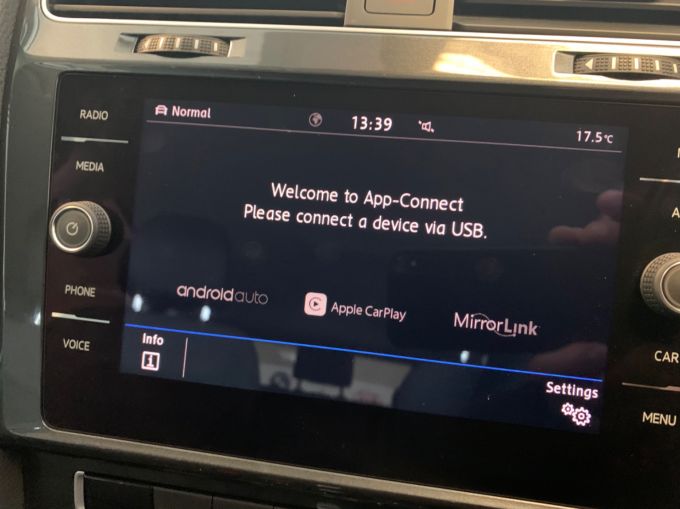 VOLKSWAGEN GOLF SE NAVIGATION TSI EVO DSG - 5106 - 14