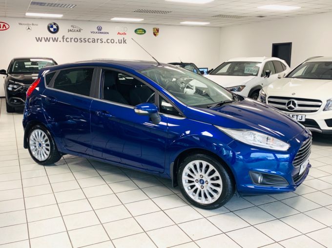 FORD FIESTA ZETEC - 5975 - 5