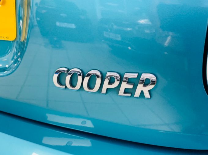 MINI CONVERTIBLE COOPER - 5704 - 12