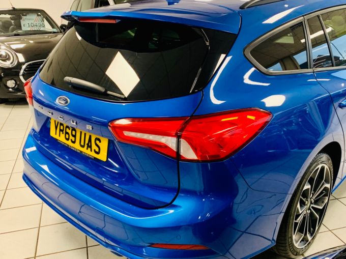 FORD FOCUS ST-LINE X - 5884 - 6