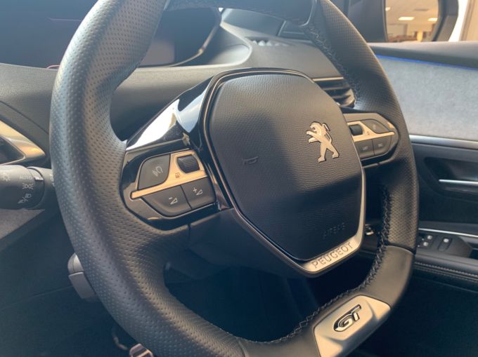 PEUGEOT 5008 BLUEHDI S/S GT - 5744 - 15