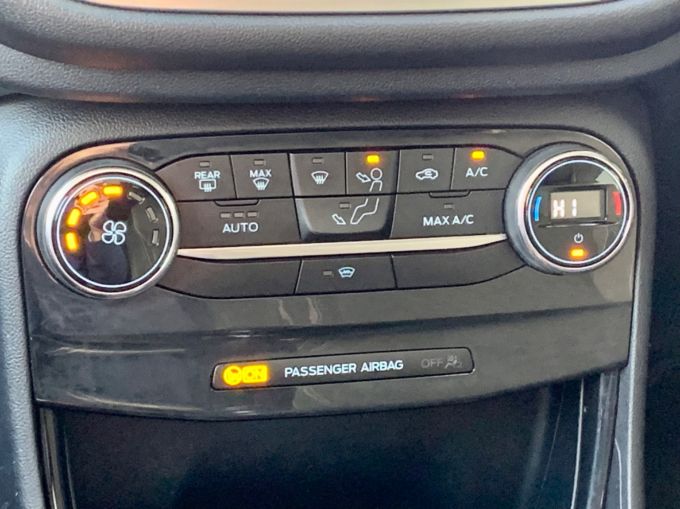 FORD PUMA TITANIUM - 5920 - 19