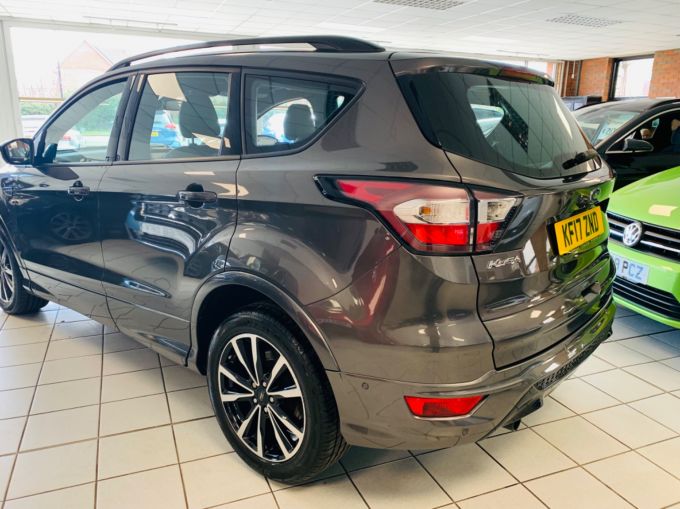 FORD KUGA ST-LINE TDCI - 5605 - 8