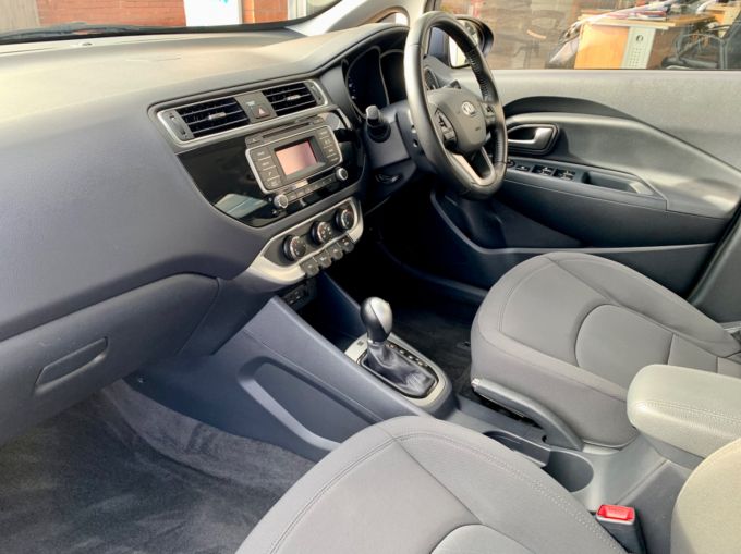 KIA RIO 2 - 5867 - 2