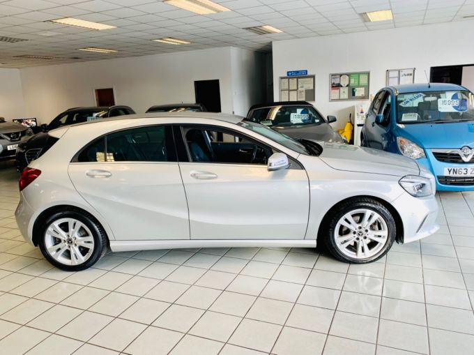 MERCEDES A-CLASS A 200 D SPORT PREMIUM - 5175 - 6