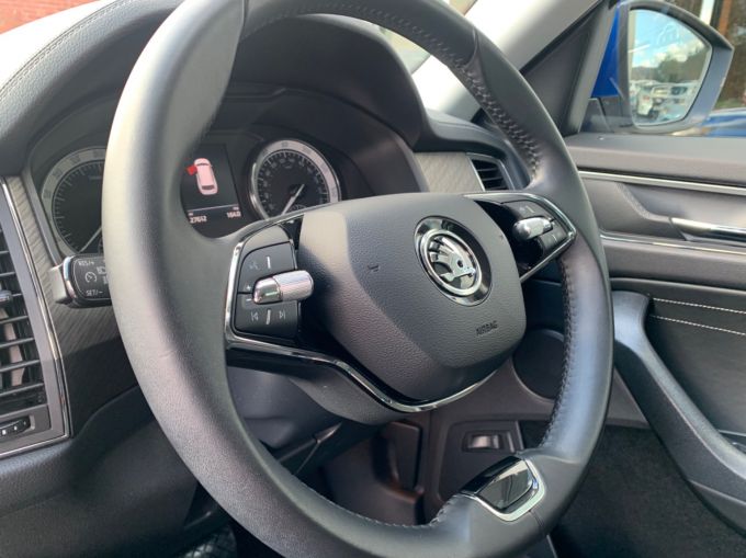 SKODA KODIAQ SE L TDI SCR DSG - 5831 - 13