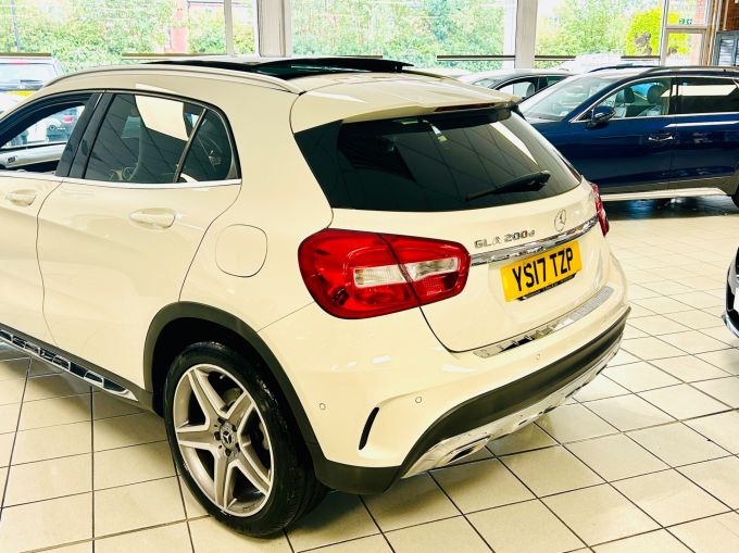 MERCEDES GLA-CLASS GLA 200 D AMG LINE - 5801 - 11