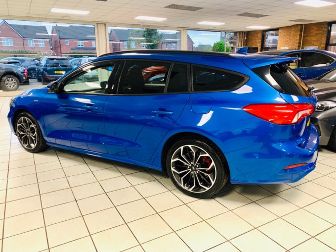 FORD FOCUS ST-LINE X - 5884 - 9