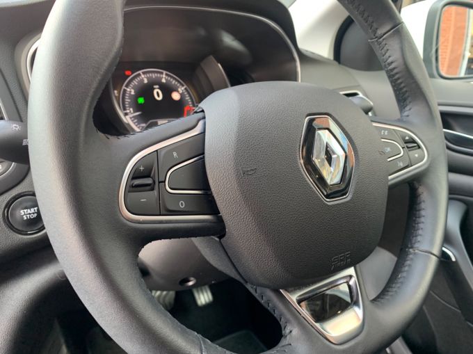RENAULT MEGANE DYNAMIQUE NAV TCE - 5805 - 13