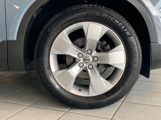 VOLVO XC40 D3 MOMENTUM - 5775 - 23