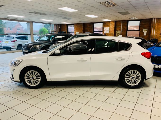 FORD FOCUS TITANIUM TDCI - 5972 - 8