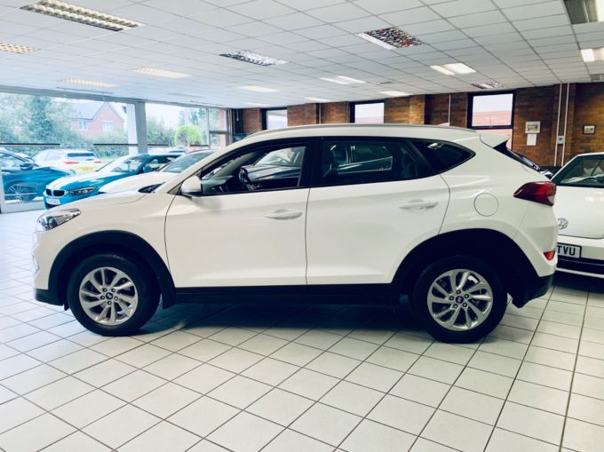HYUNDAI TUCSON CRDI SE NAV BLUE DRIVE - 5130 - 10