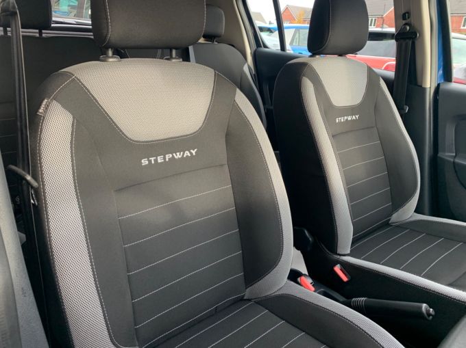 DACIA SANDERO STEPWAY AMBIANCE DCI - 5890 - 13