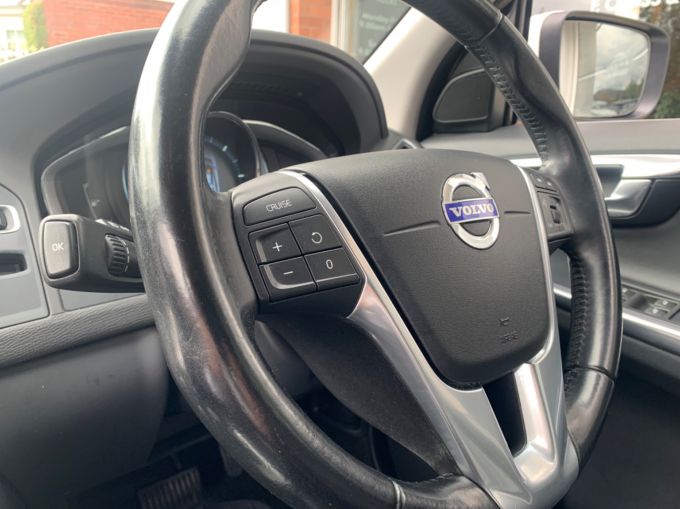 VOLVO XC60 D4 SE LUX NAV AWD - 5780 - 14