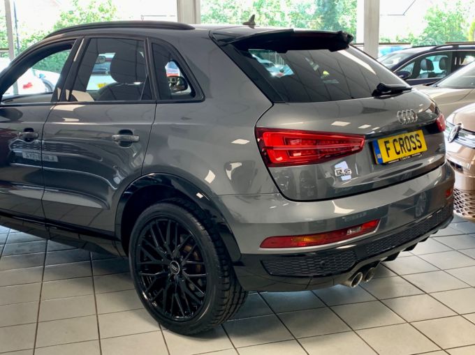 AUDI Q3 TDI QUATTRO BLACK EDITION - 5743 - 9