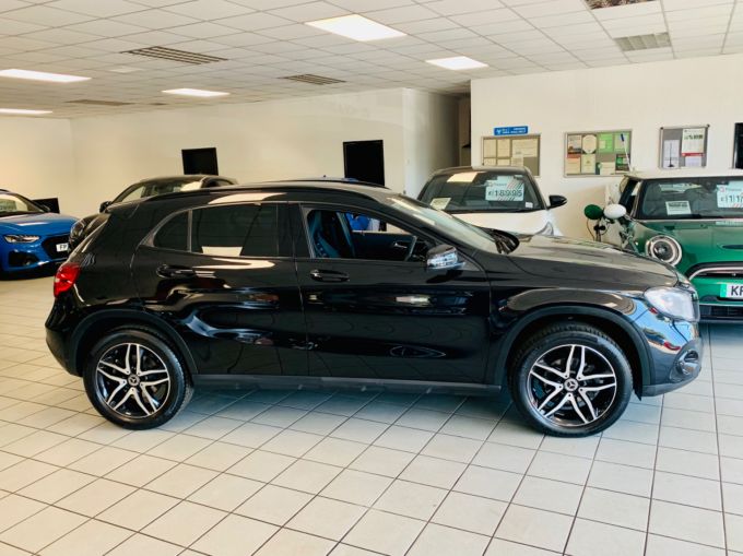 MERCEDES GLA-CLASS GLA 180 URBAN EDITION - 5682 - 6