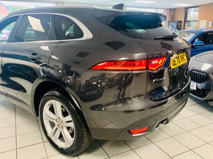 JAGUAR F-PACE PORTFOLIO AWD - 5850 - 10