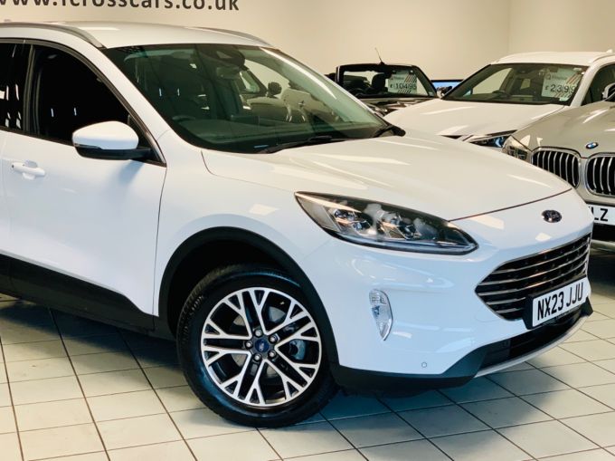 FORD KUGA TITANIUM EDITION - 5925 - 5