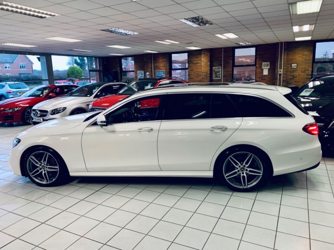 MERCEDES E-CLASS E 220 D AMG LINE PREMIUM - 4886 - 10