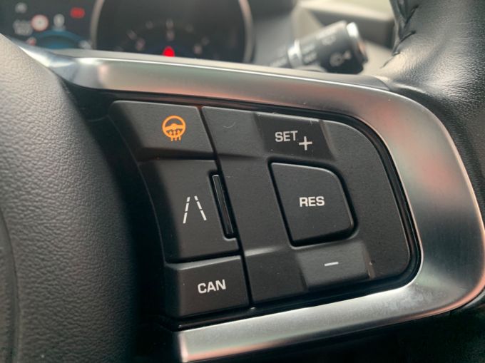 JAGUAR F-PACE PORTFOLIO AWD - 5850 - 21